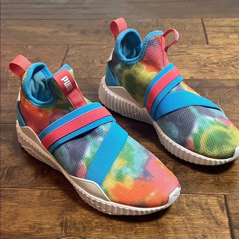 Puma Defy Mid Jr 'Tie Dye' athletic sneakers, size 3.5